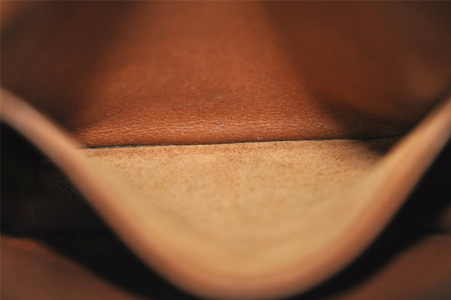 Authentic Louis Vuitton Monogram Danube Shoulder Cross Bag Old Model LV 1657I