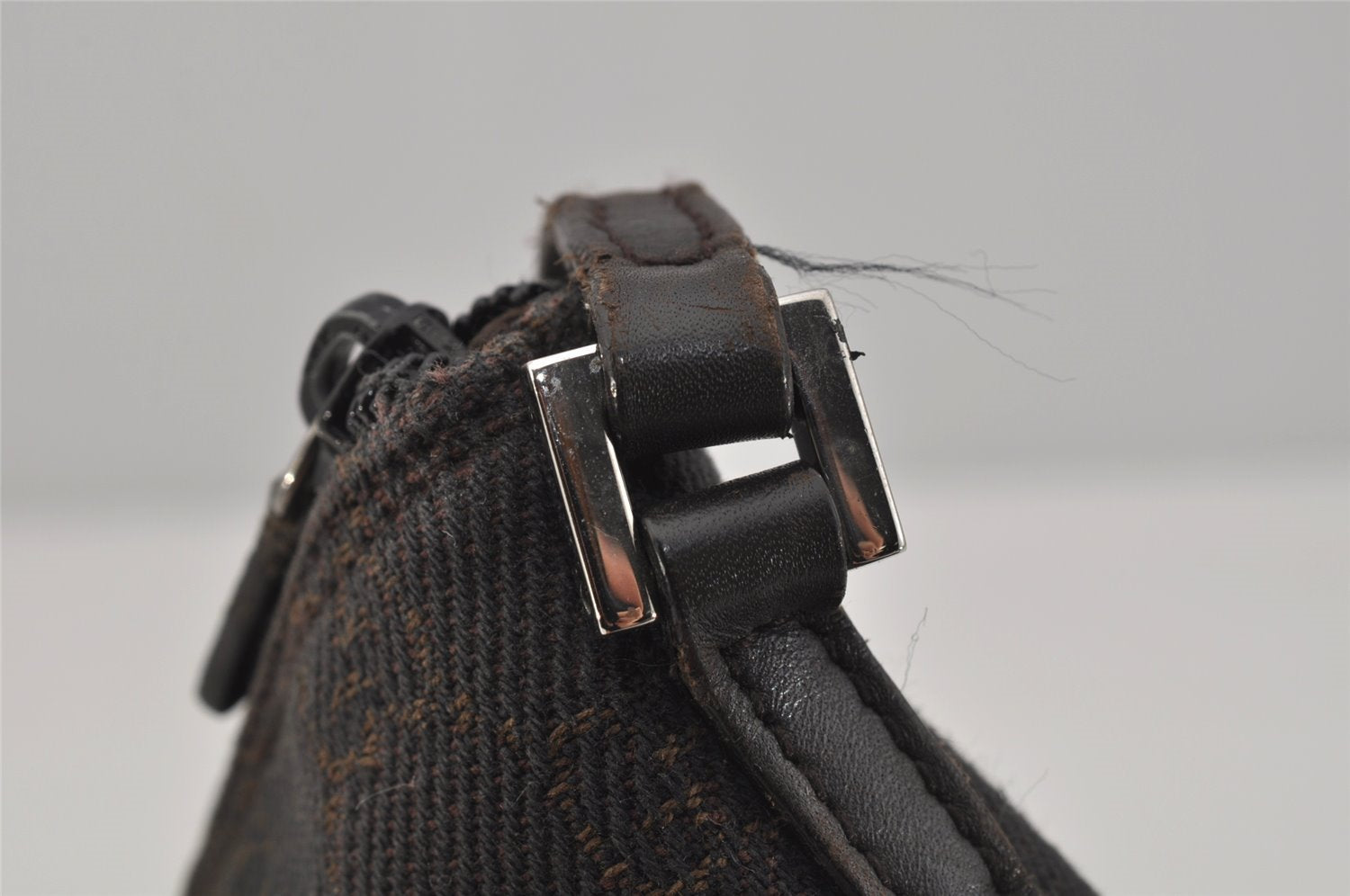 Authentic GUCCI Vintage Hand Bag Pouch Purse GG Canvas Leather 07198 Brown 1657J