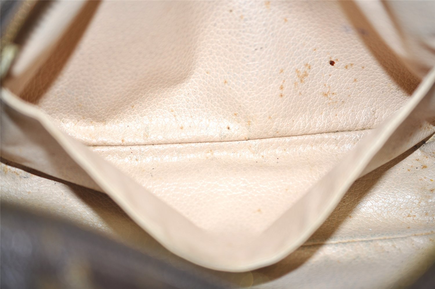 Auth Louis Vuitton Monogram Trousse Toilette 23 Clutch Hand Bag M47524 LV 1658I