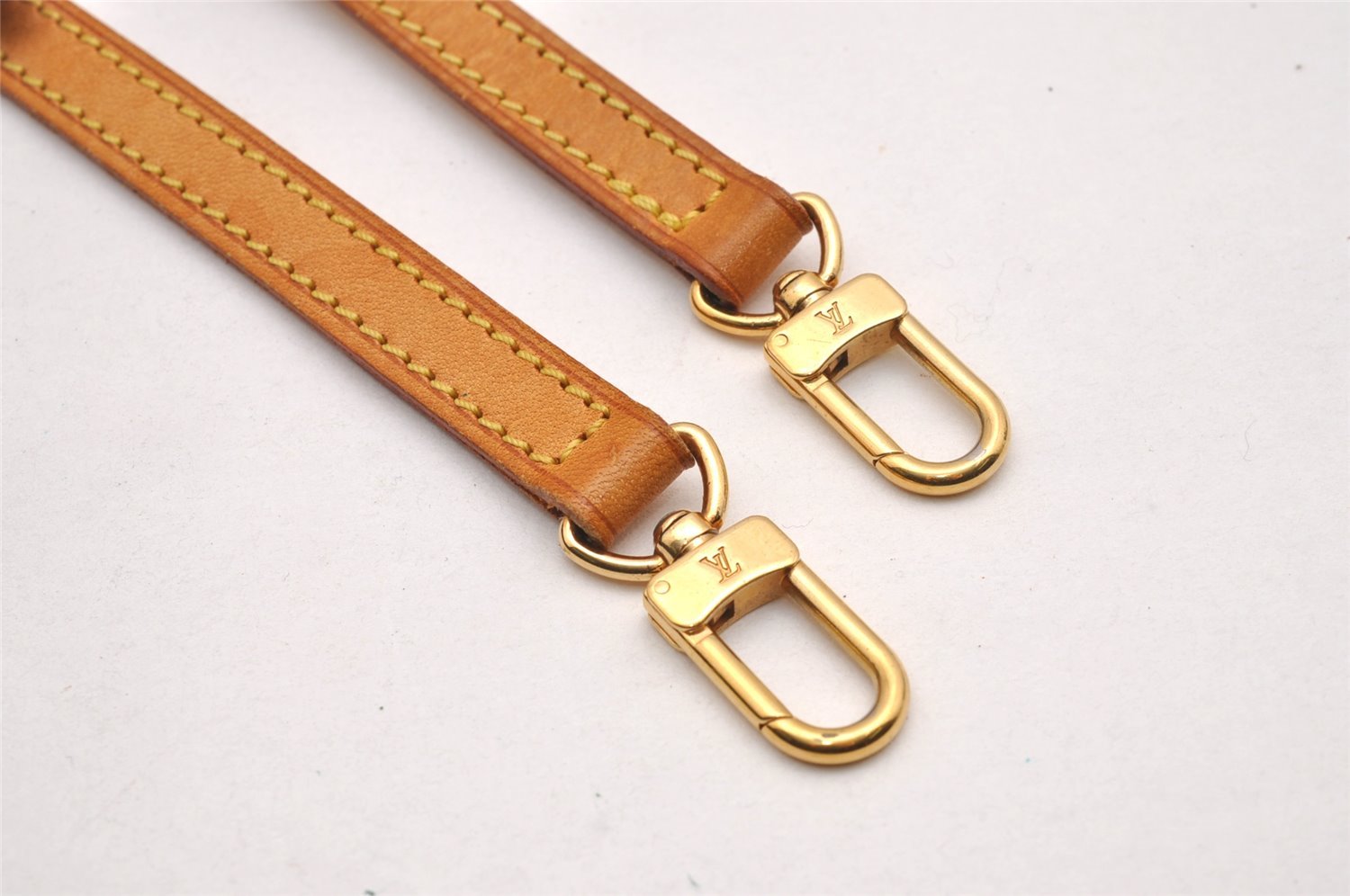 Authentic Louis Vuitton Leather Shoulder Strap Beige 39.6-46.1