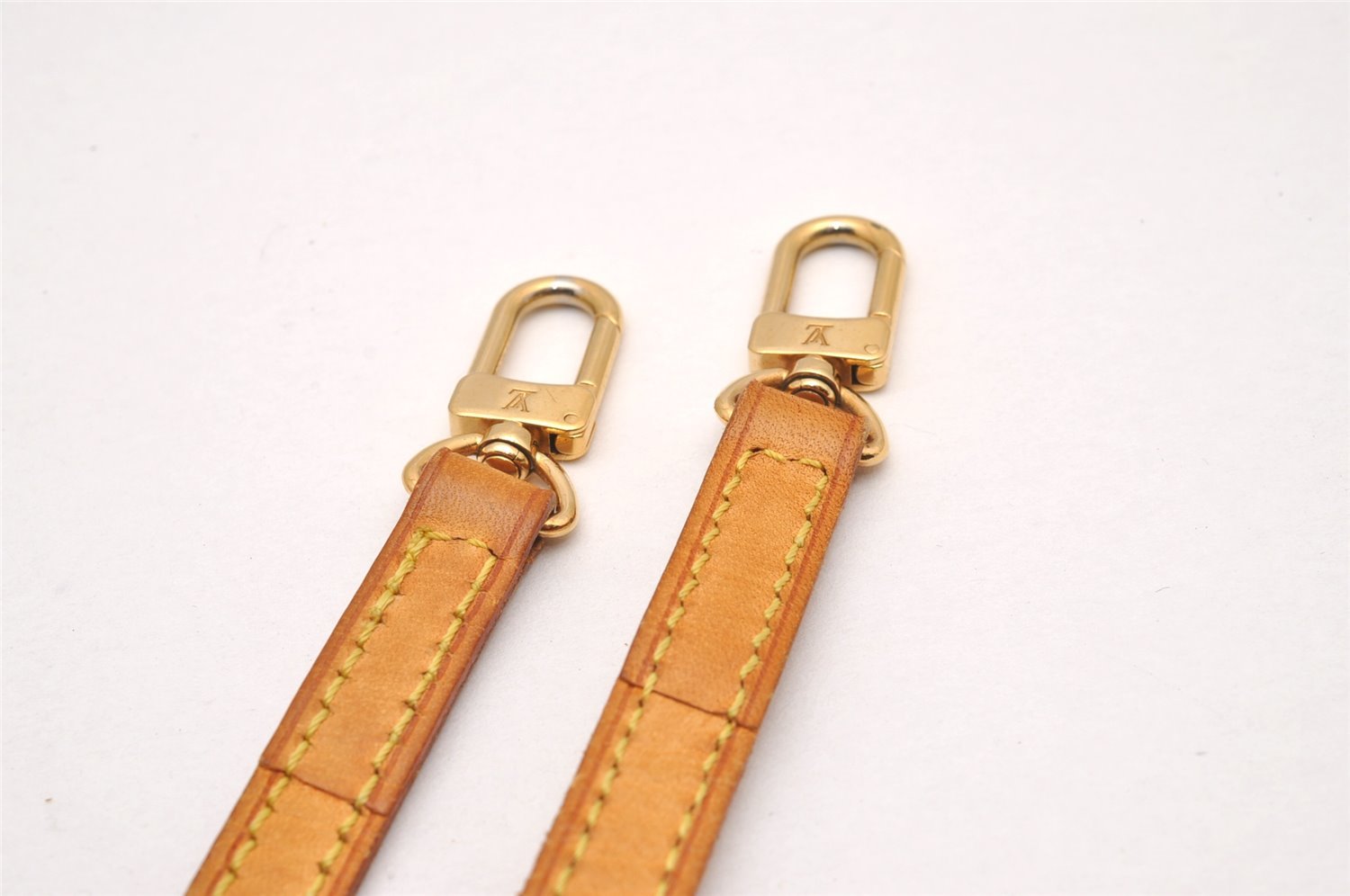 Authentic Louis Vuitton Leather Shoulder Strap Beige 39.6-46.1