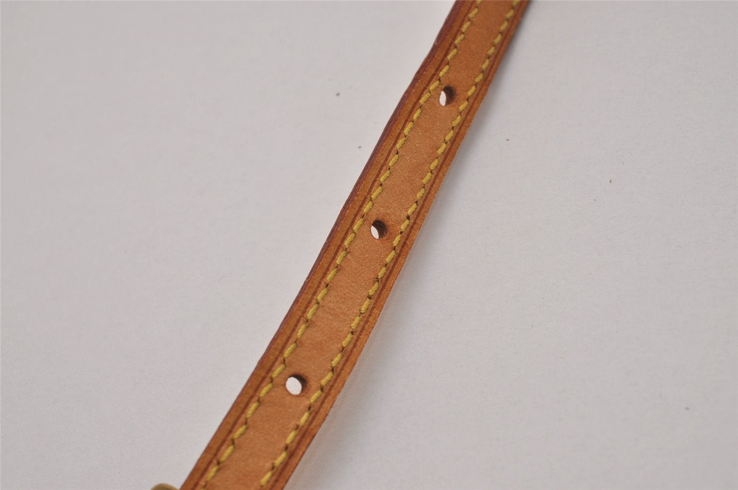 Authentic Louis Vuitton Leather Shoulder Strap Beige 39.6-46.1