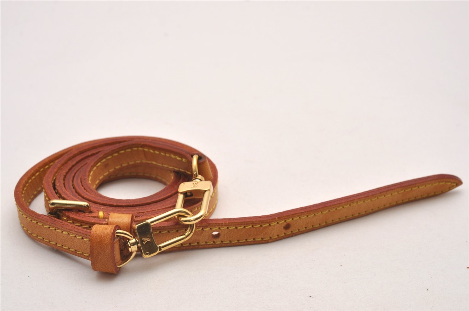 Authentic Louis Vuitton Leather Shoulder Strap Beige 39.6-46.1