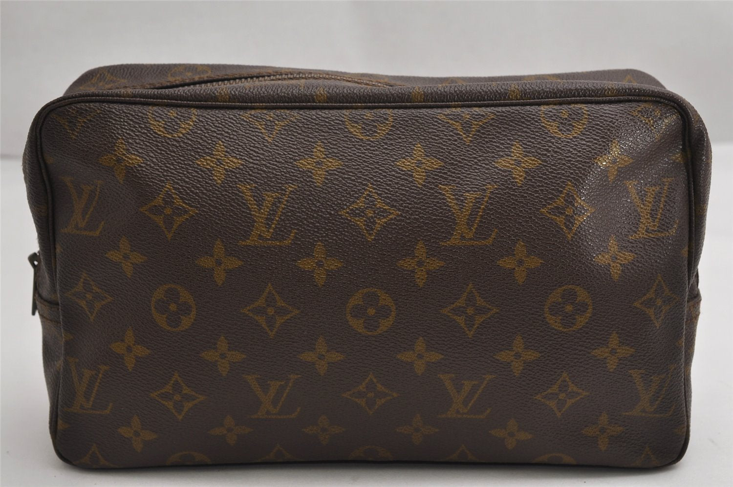 Auth Louis Vuitton Monogram Trousse Toilette 28 Clutch Hand Bag Old Model 1658K
