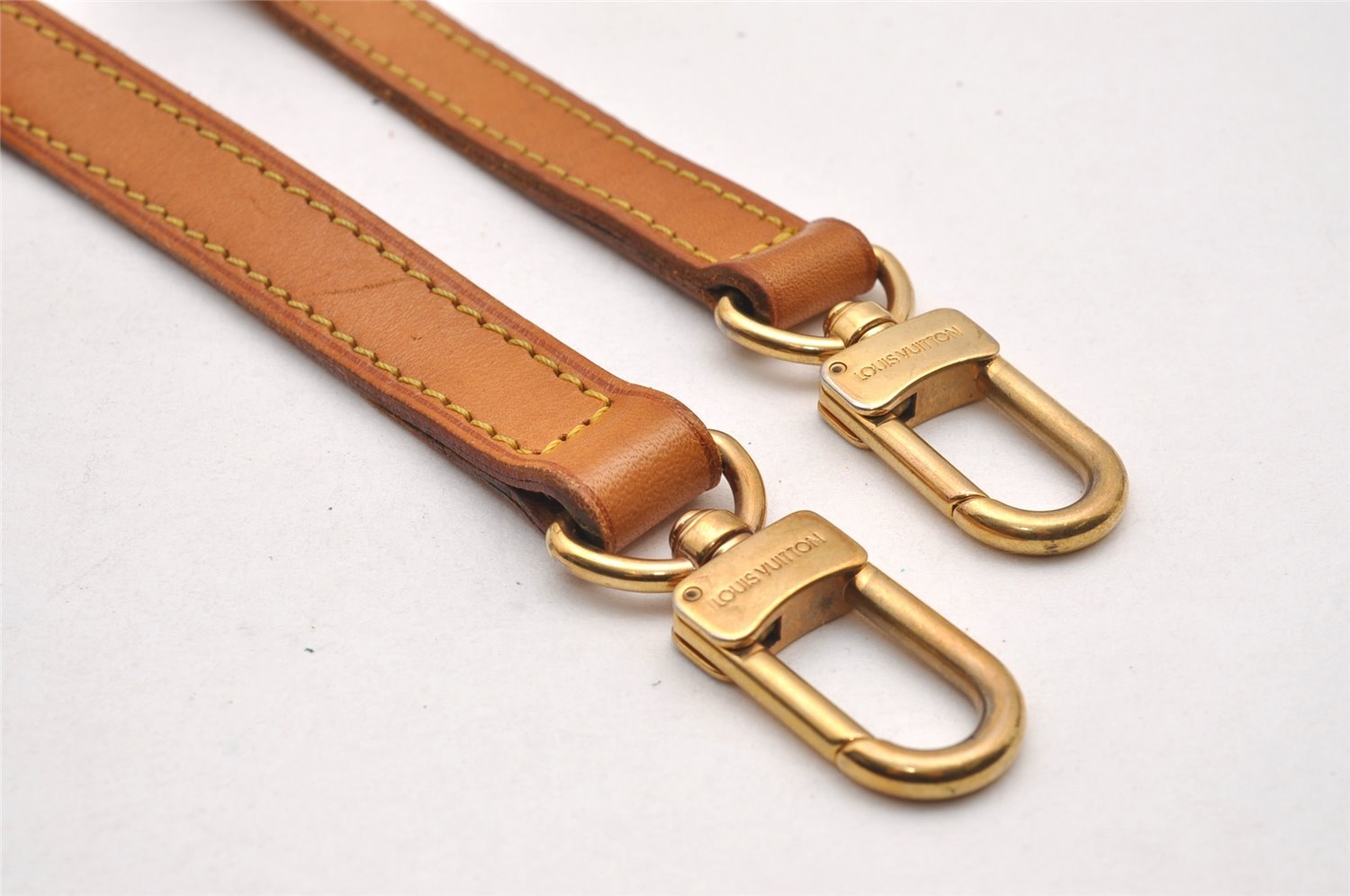 Authentic Louis Vuitton Leather Shoulder Strap Beige 41.5-48.4