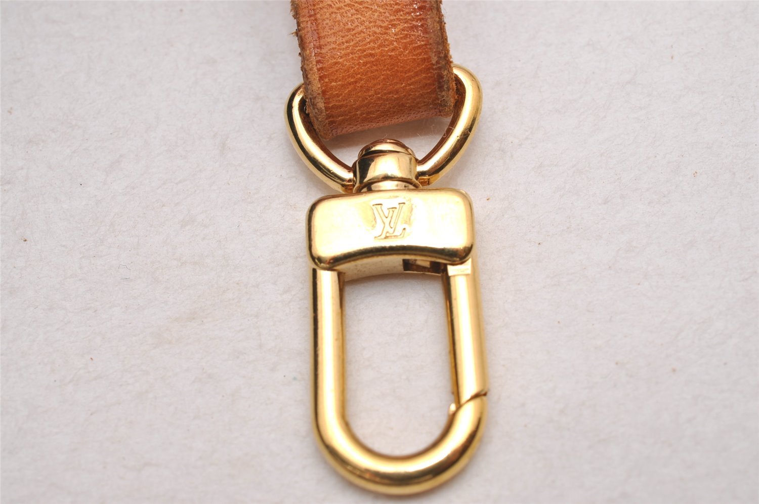 Authentic Louis Vuitton Leather Shoulder Strap Beige 46.5