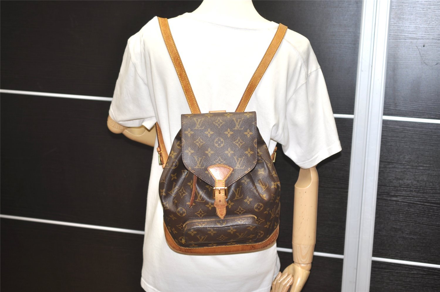 Authentic Louis Vuitton Monogram Montsouris MM Backpack M51136 LV 1663I