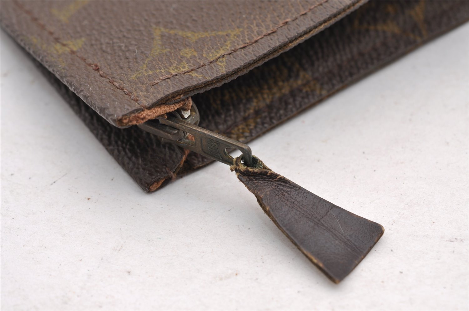 Auth Louis Vuitton Monogram Poche Toilette 26 Cosmetics Pouch Old Model LV 1666I