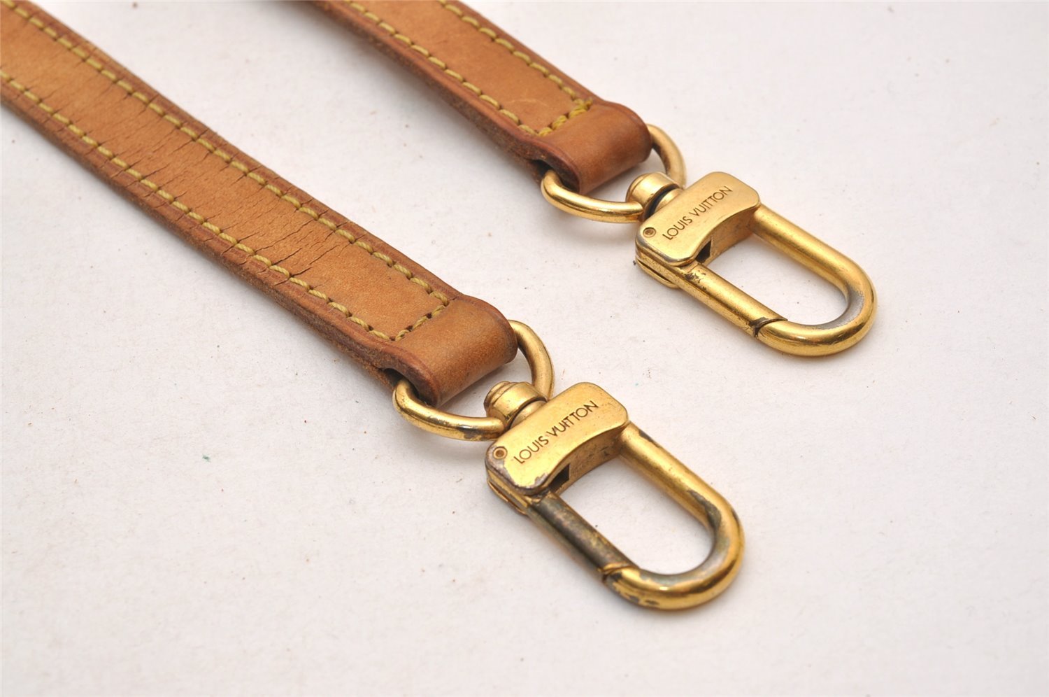 Authentic Louis Vuitton Leather Shoulder Strap Beige 51.2