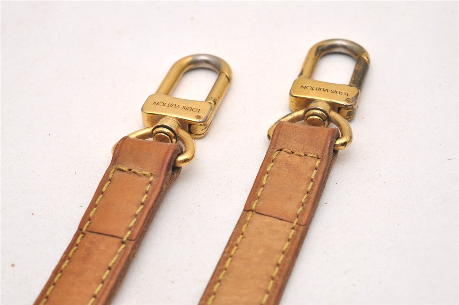 Authentic Louis Vuitton Leather Shoulder Strap Beige 51.2