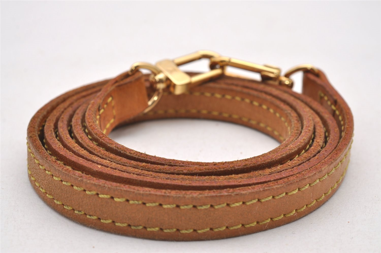 Authentic Louis Vuitton Leather Shoulder Strap Beige 45.9