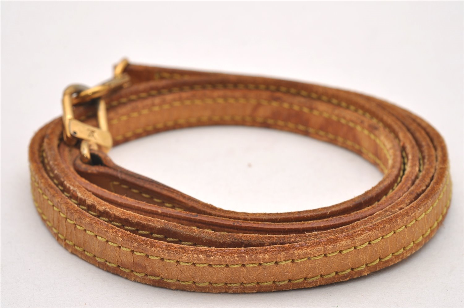 Authentic Louis Vuitton Leather Shoulder Strap Beige 46.7