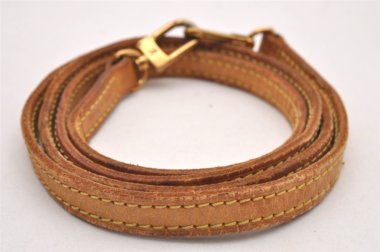 Authentic Louis Vuitton Leather Shoulder Strap Beige 46.7