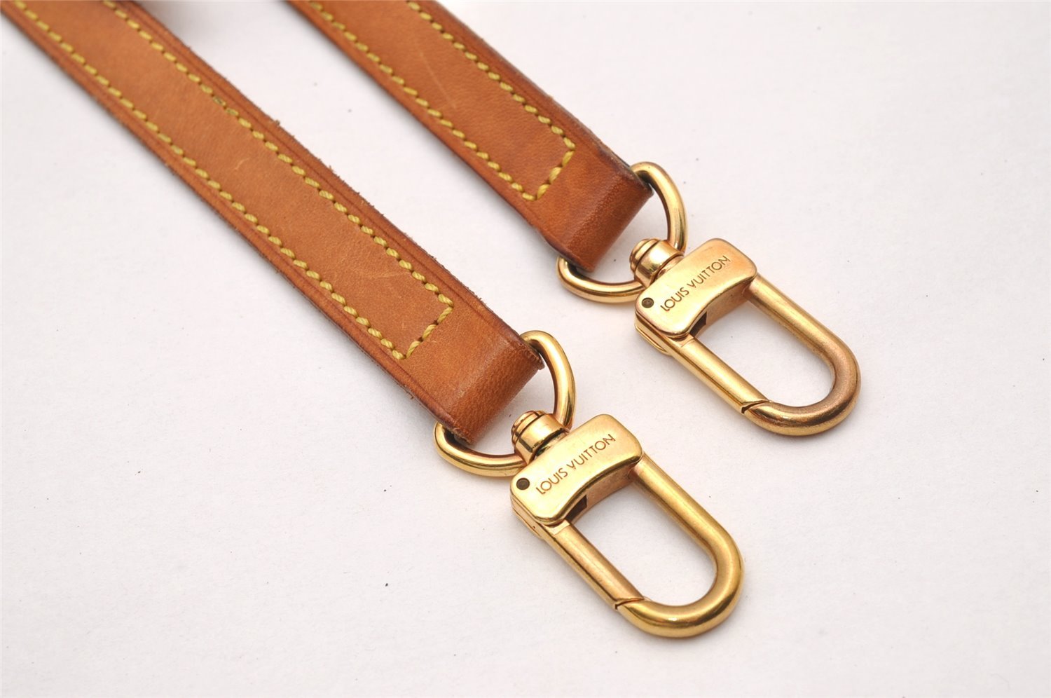 Authentic Louis Vuitton Leather Shoulder Strap Beige 40.7-47.2