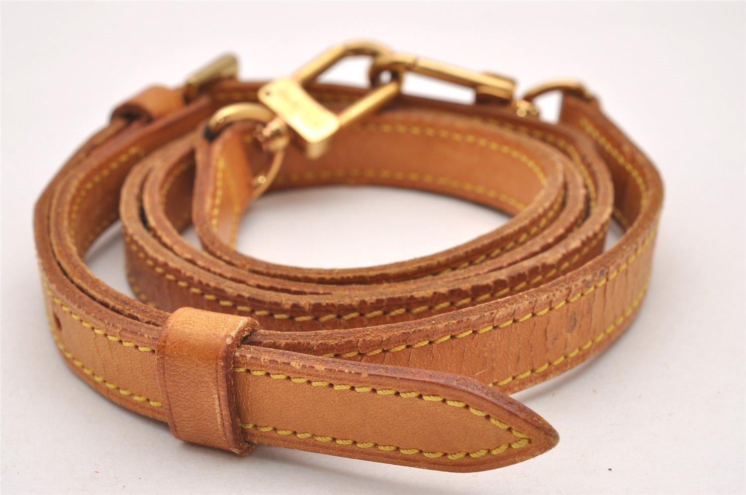 Authentic Louis Vuitton Leather Shoulder Strap Beige 41.1-48