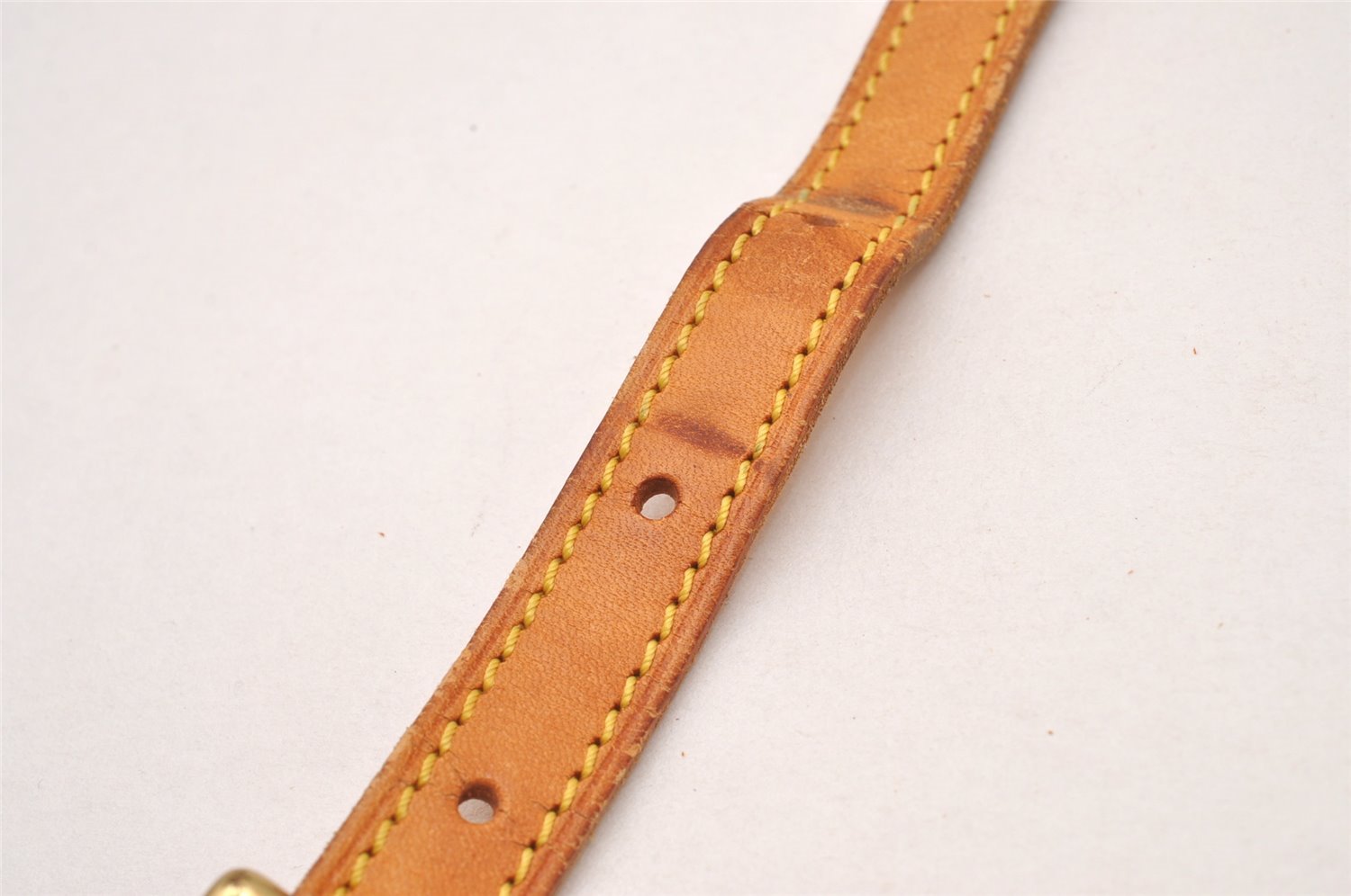 Authentic Louis Vuitton Leather Shoulder Strap Beige 41.1-48