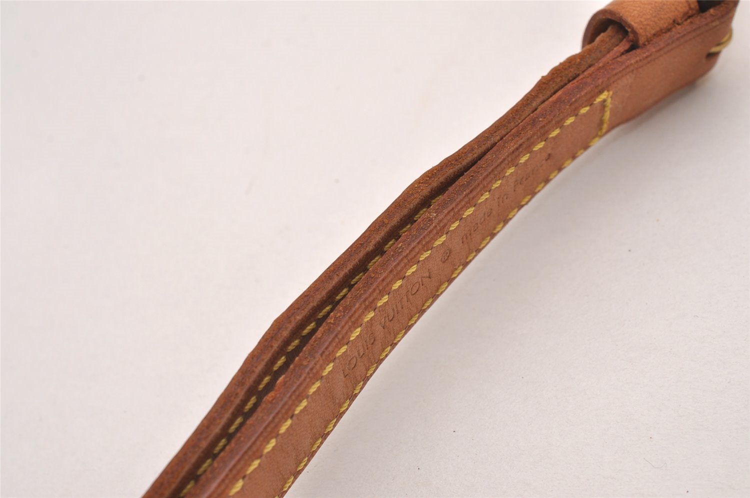 Authentic Louis Vuitton Leather Shoulder Strap Beige 40.4-46.9