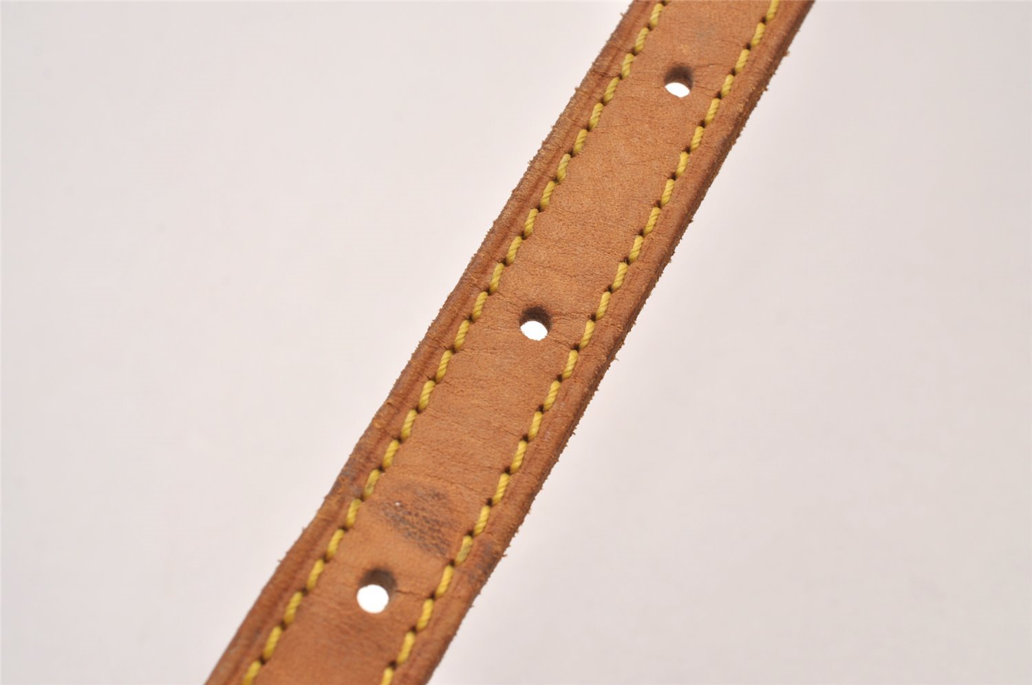 Authentic Louis Vuitton Leather Shoulder Strap Beige 40.4-46.9