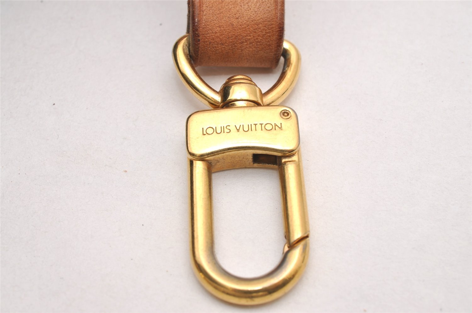 Authentic Louis Vuitton Leather Shoulder Strap Beige 40.4-46.9