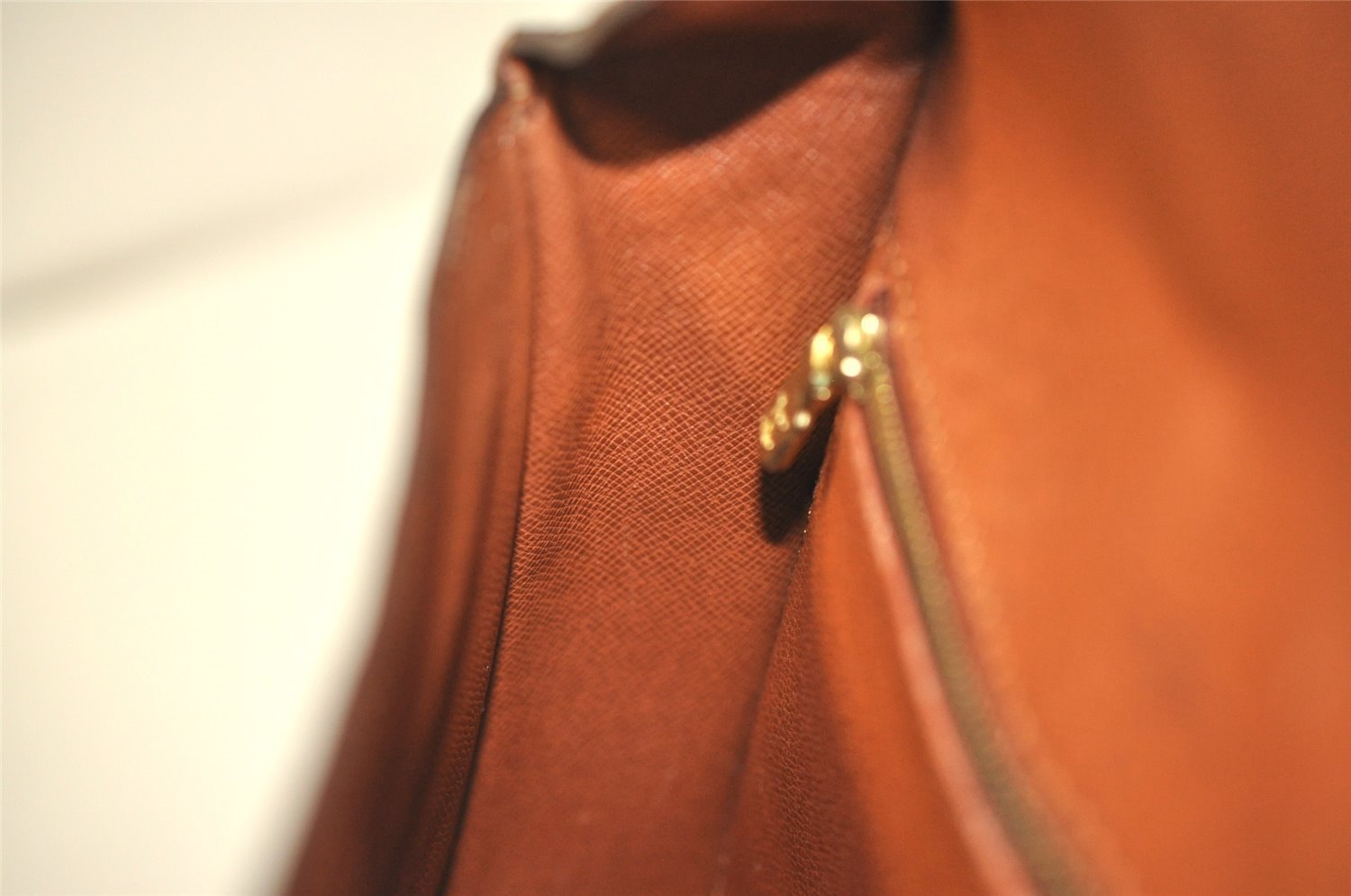 Authentic Louis Vuitton Monogram Saint Cloud GM M51242 Shoulder Cross Bag 1672I