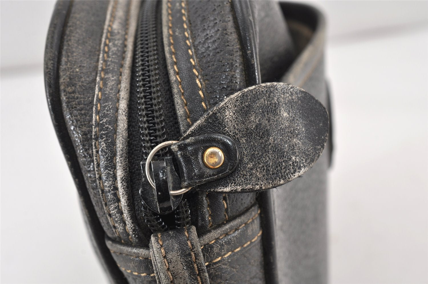 Authentic GUCCI Vintage Clutch Hand Bag Purse Leather Black Junk 1674K