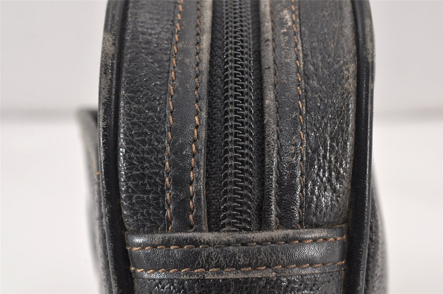 Authentic GUCCI Vintage Clutch Hand Bag Purse Leather Black Junk 1674K