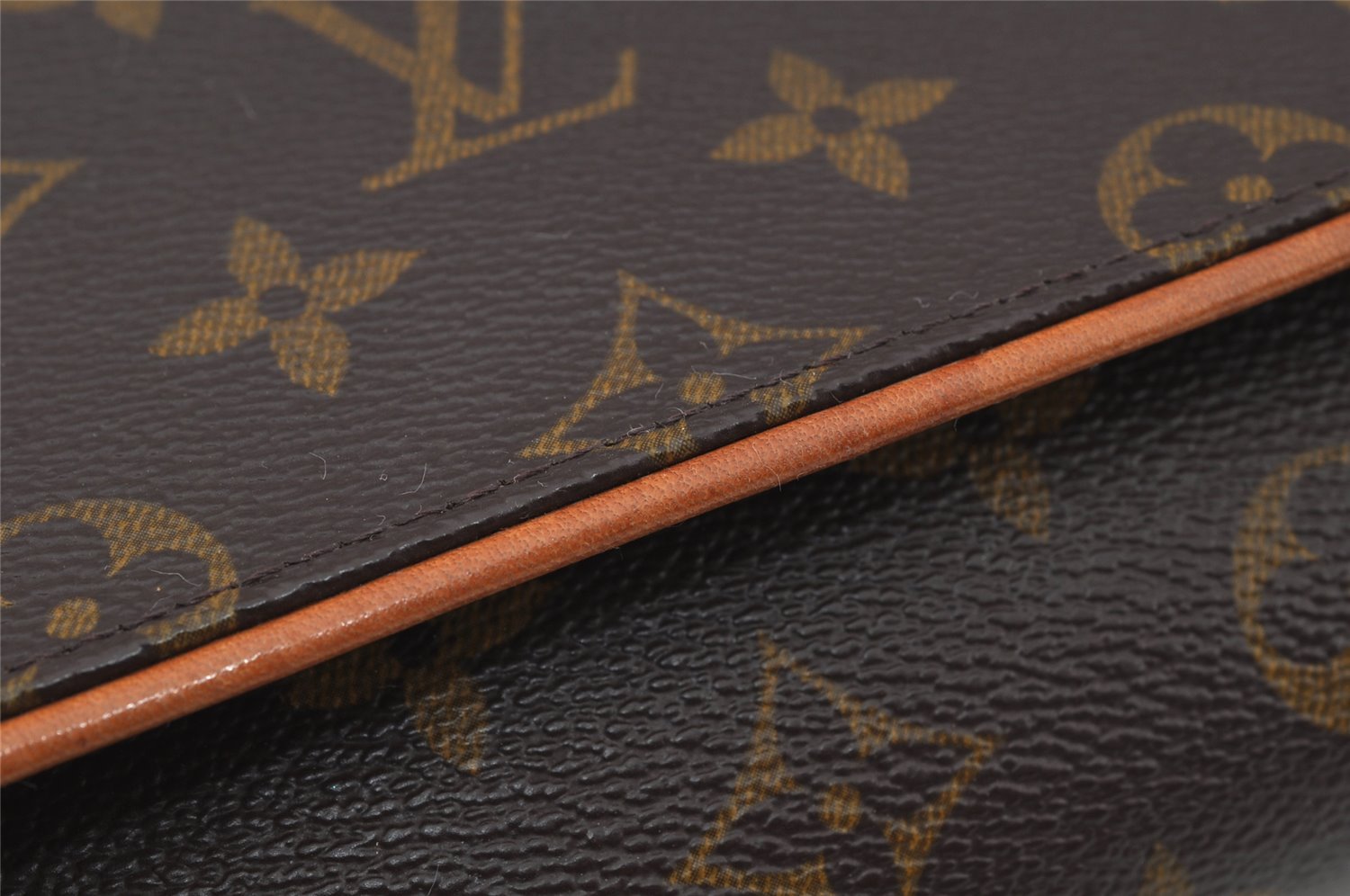 Authentic Louis Vuitton Monogram Pochette Twin GM Shoulder Bag M51852 LV 1681J