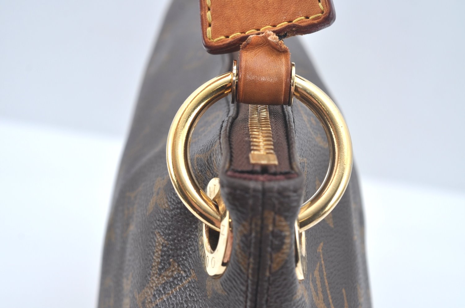 Authentic Louis Vuitton Monogram Berri PM Shoulder Hand Bag M41623 LV Junk 1682J