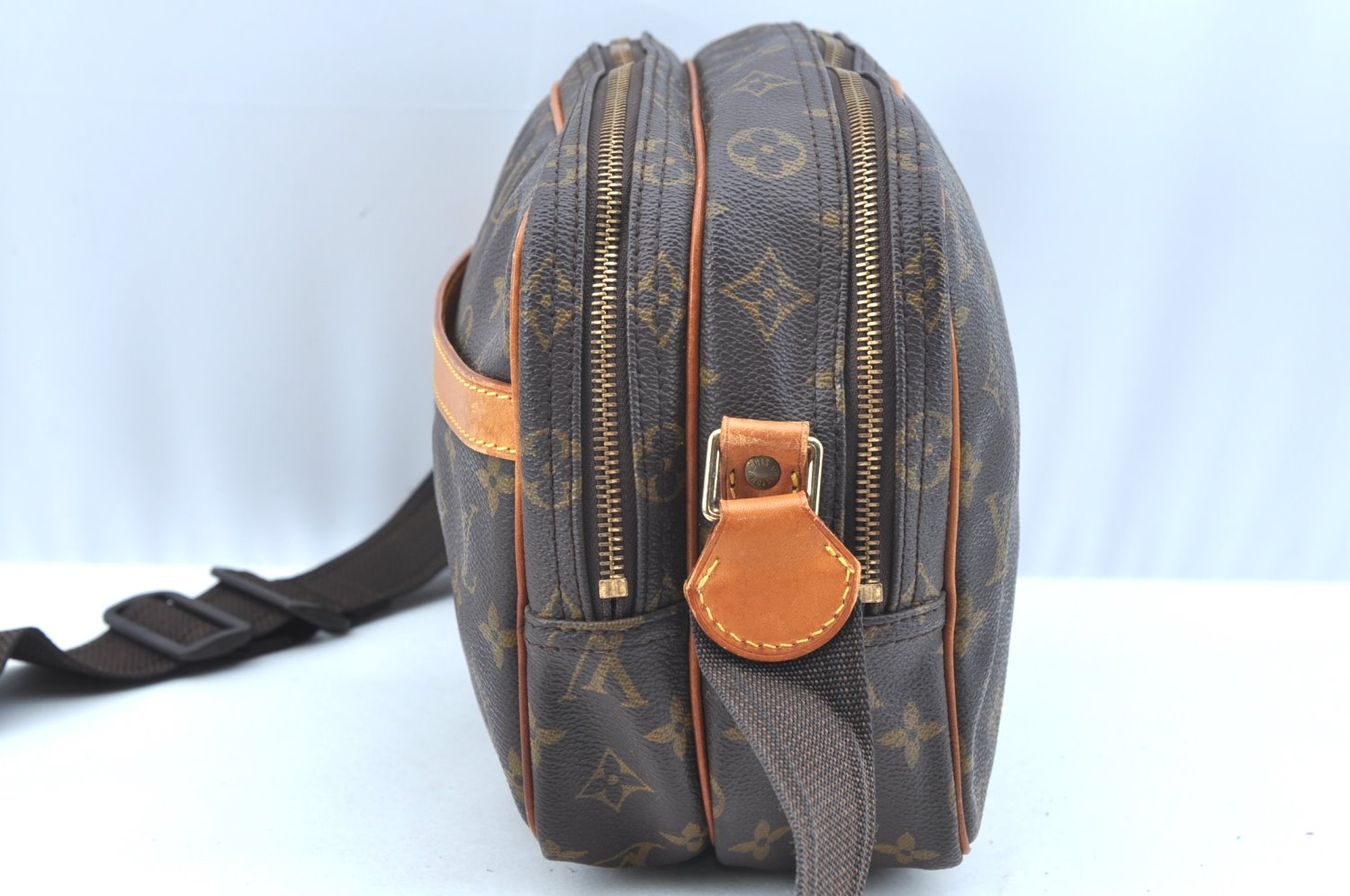 Authentic Louis Vuitton Monogram Reporter PM Shoulder Cross Bag M45254 LV 1684J