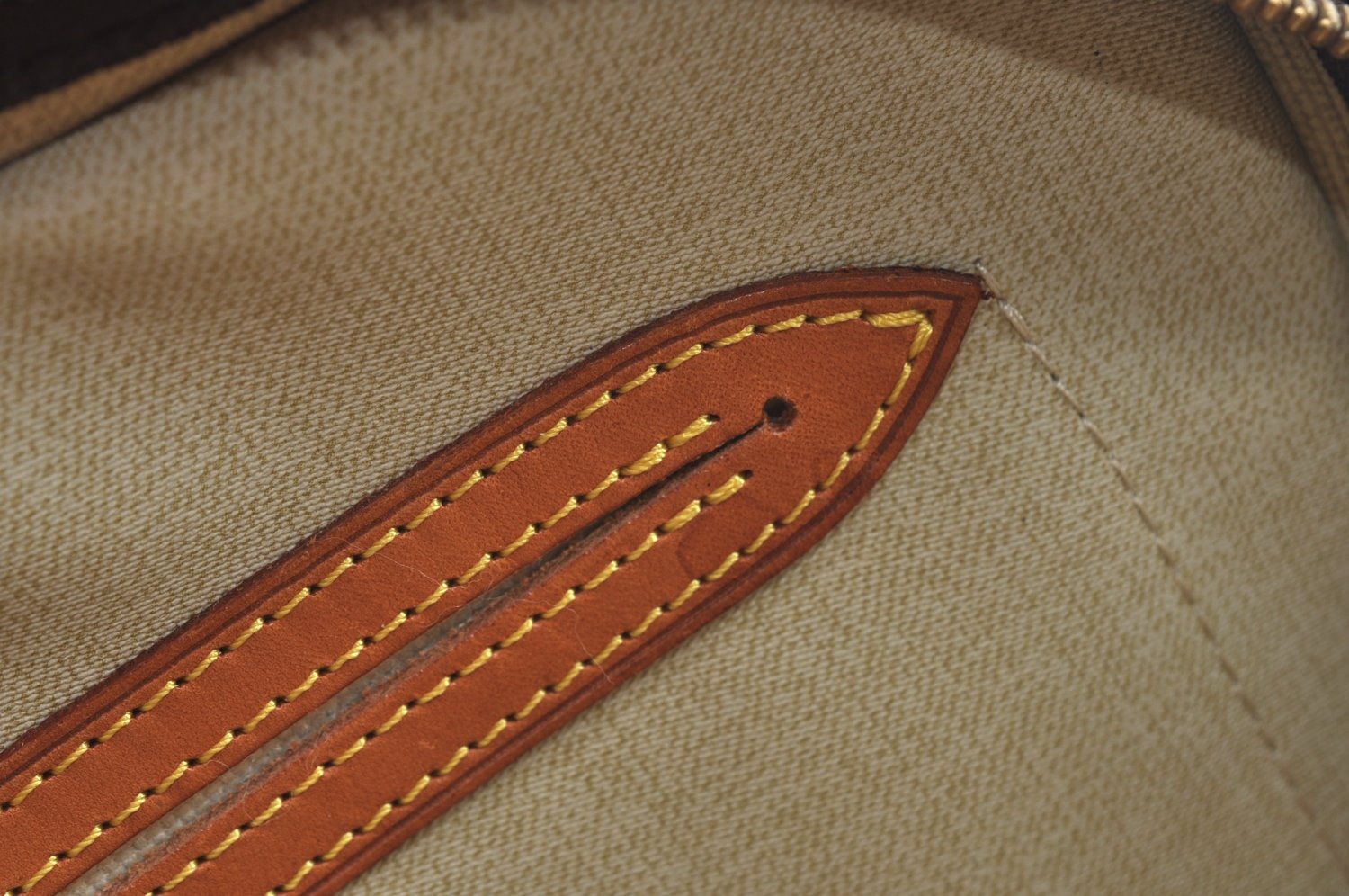 Authentic Louis Vuitton Monogram Reporter PM Shoulder Cross Bag M45254 LV 1684J