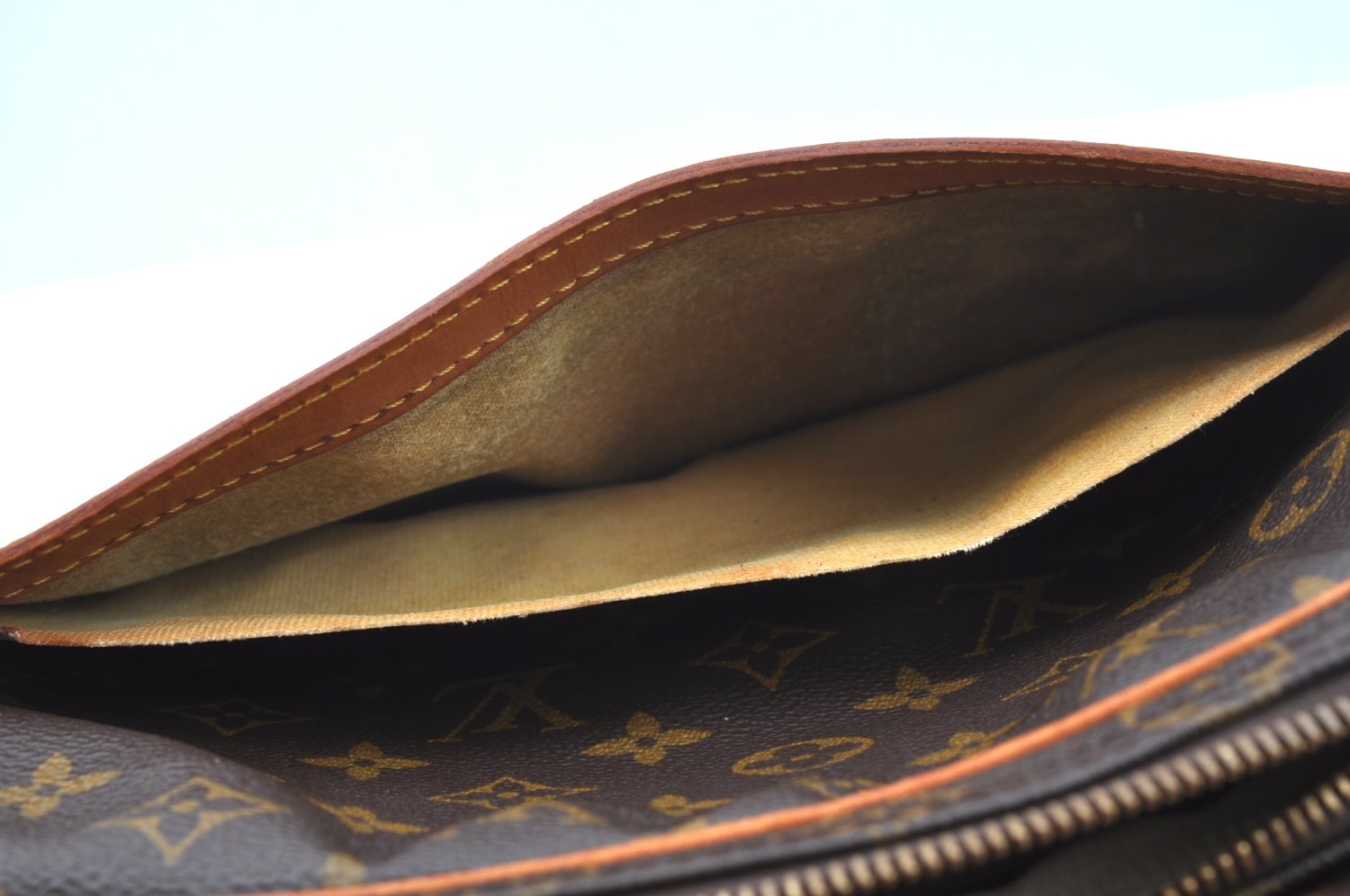 Authentic Louis Vuitton Monogram Reporter PM Shoulder Cross Bag M45254 LV 1684J