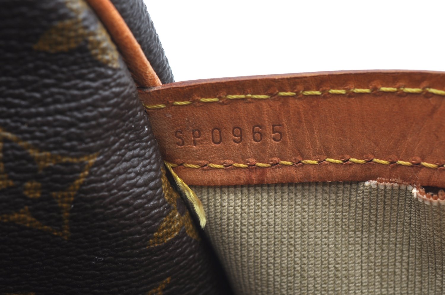 Authentic Louis Vuitton Monogram Reporter PM Shoulder Cross Bag M45254 LV 1684J