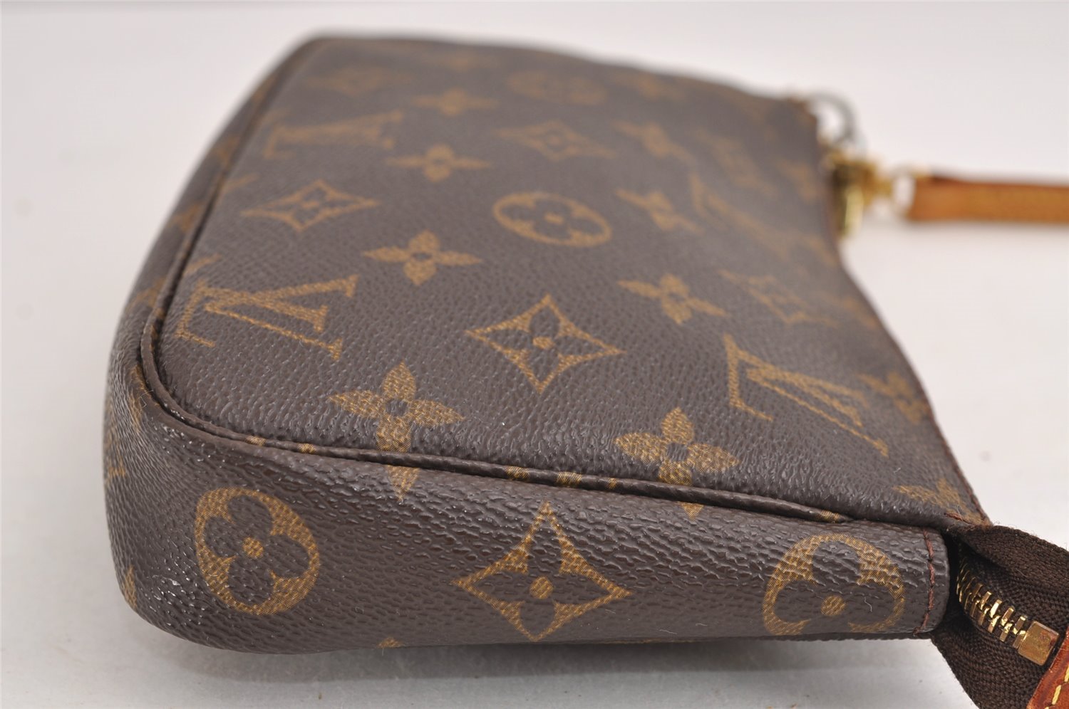 Authentic Louis Vuitton Monogram Pochette Accessoires Shoulder Cross Pouch 1688J