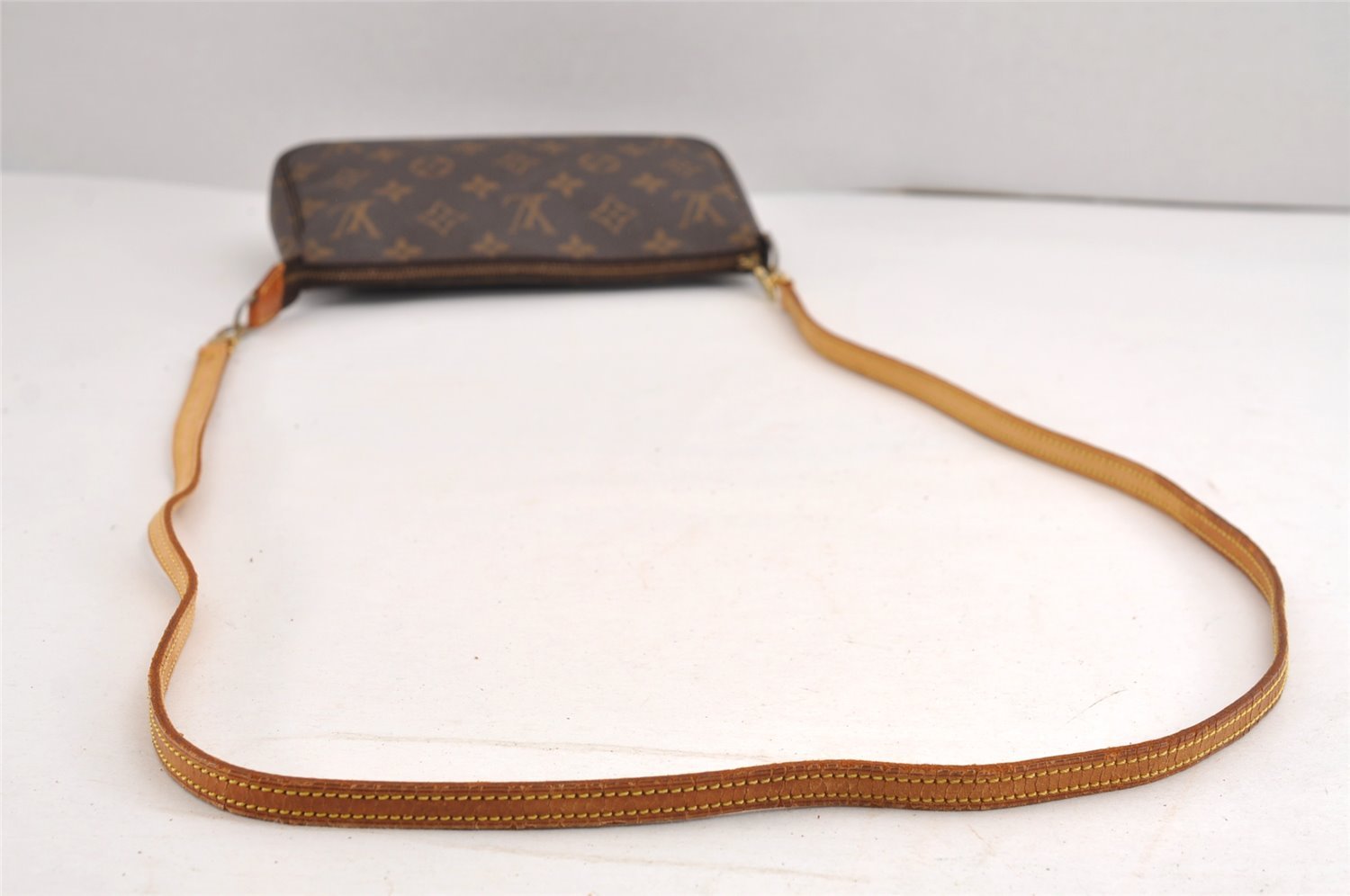 Authentic Louis Vuitton Monogram Pochette Accessoires Shoulder Cross Pouch 1688J