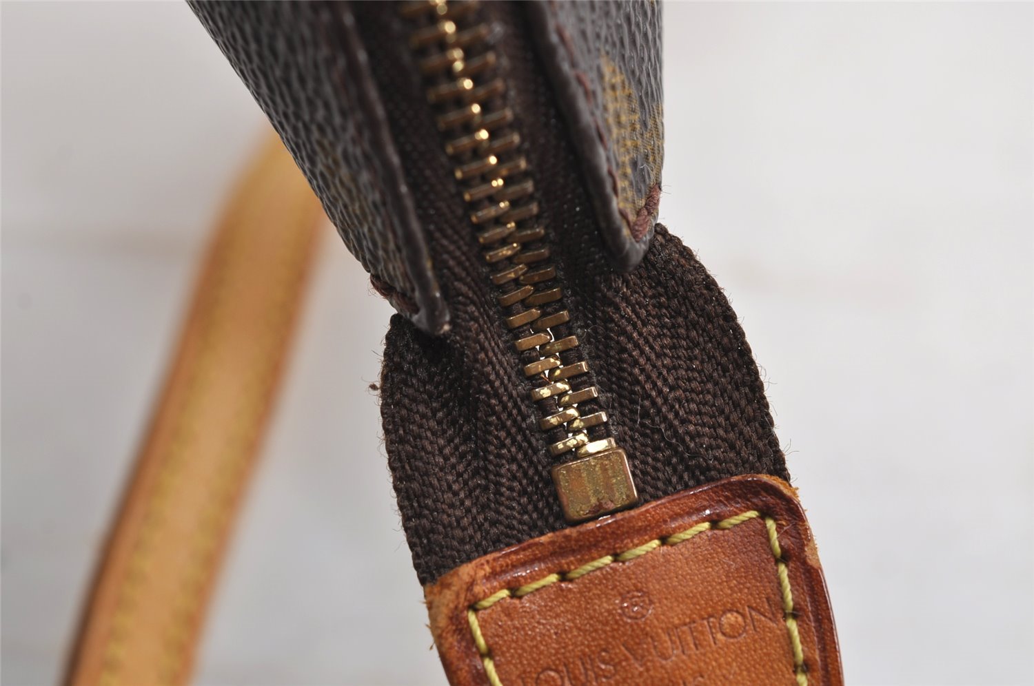 Authentic Louis Vuitton Monogram Pochette Accessoires Shoulder Cross Pouch 1688J