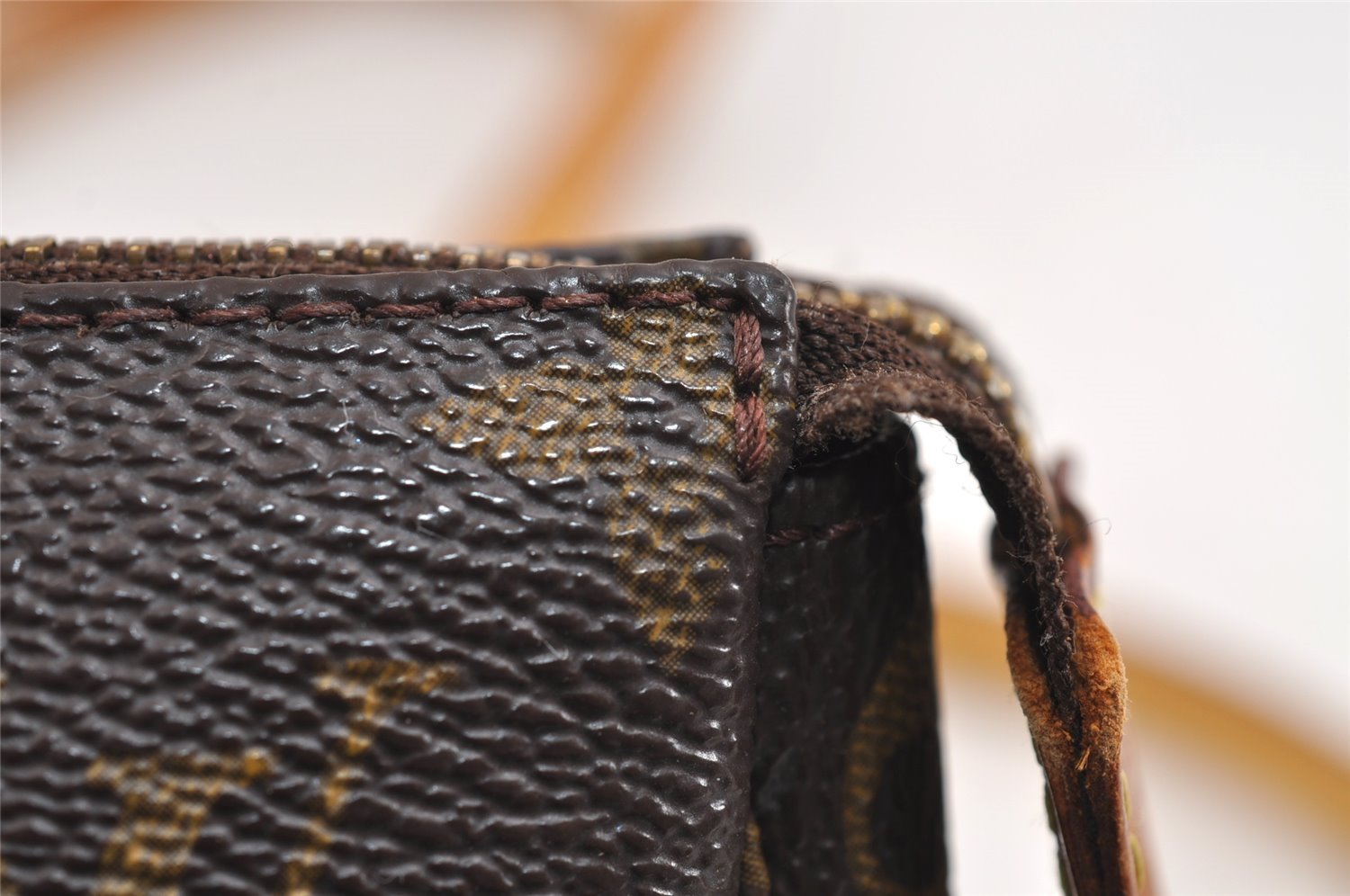 Authentic Louis Vuitton Monogram Pochette Accessoires Shoulder Cross Pouch 1688J