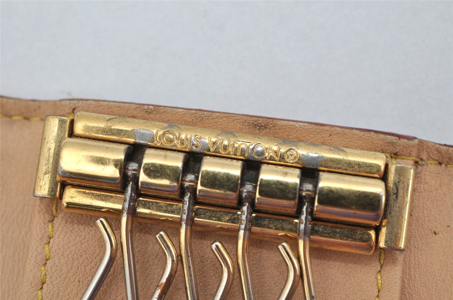 Auth Louis Vuitton Monogram Multicolor Multicles 4 Key Case M60043 White 1689K