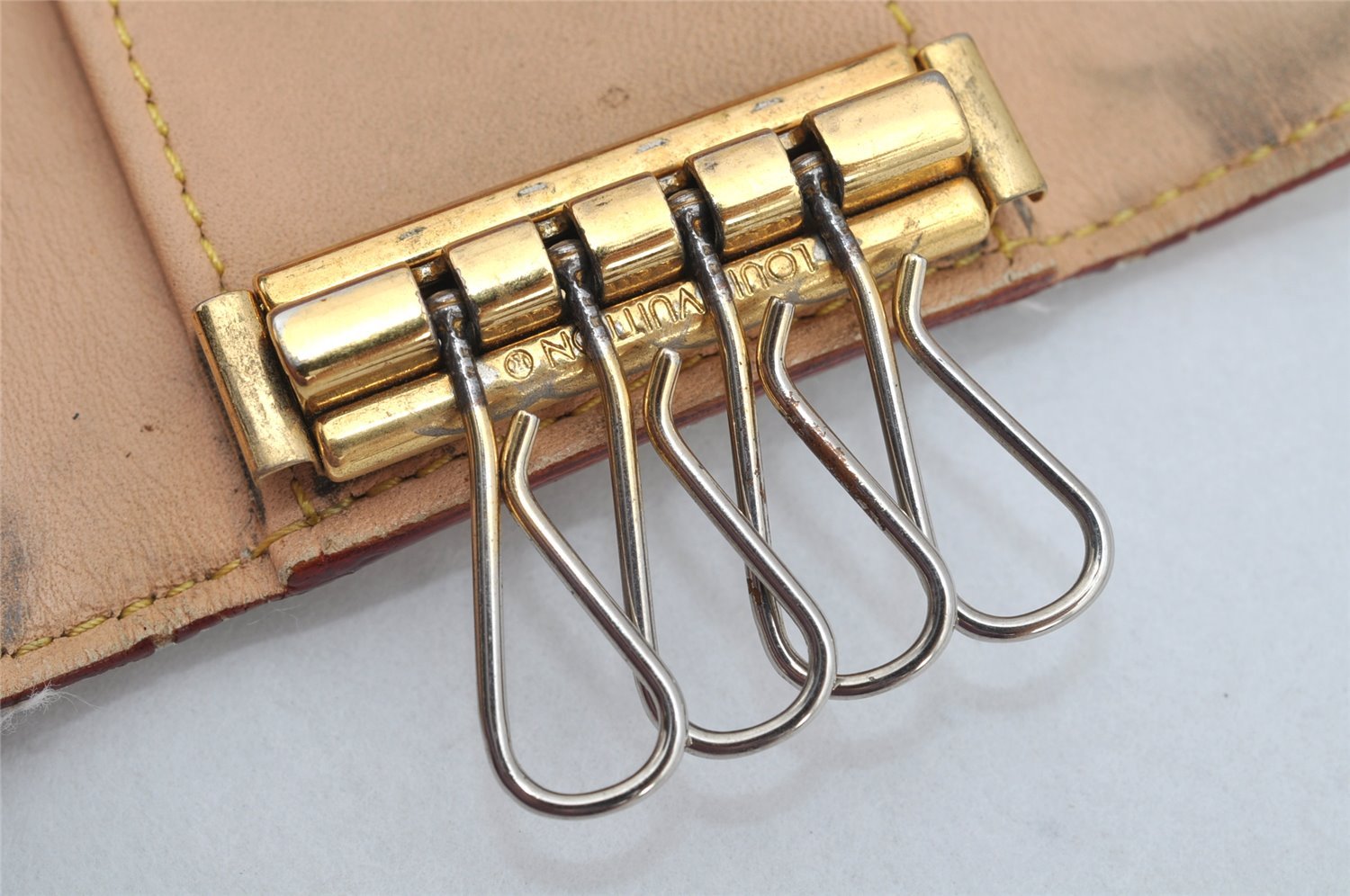 Auth Louis Vuitton Monogram Multicolor Multicles 4 Key Case M60043 White 1689K