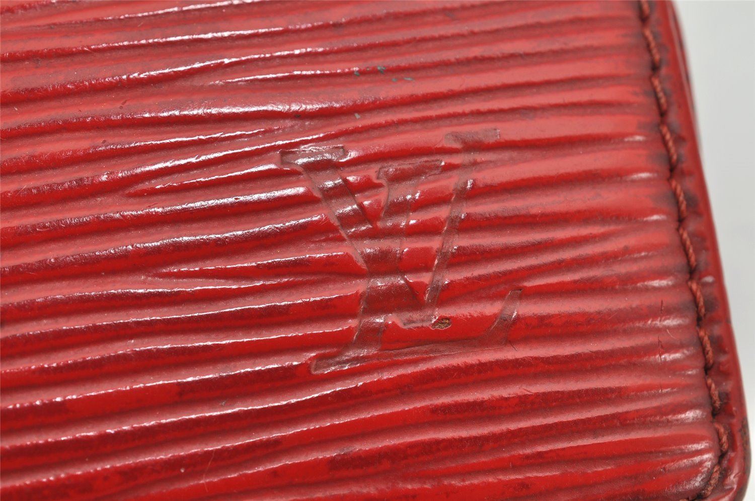 Authentic Louis Vuitton Epi Multicles 4 Key Case Red M63827 LV 1690K