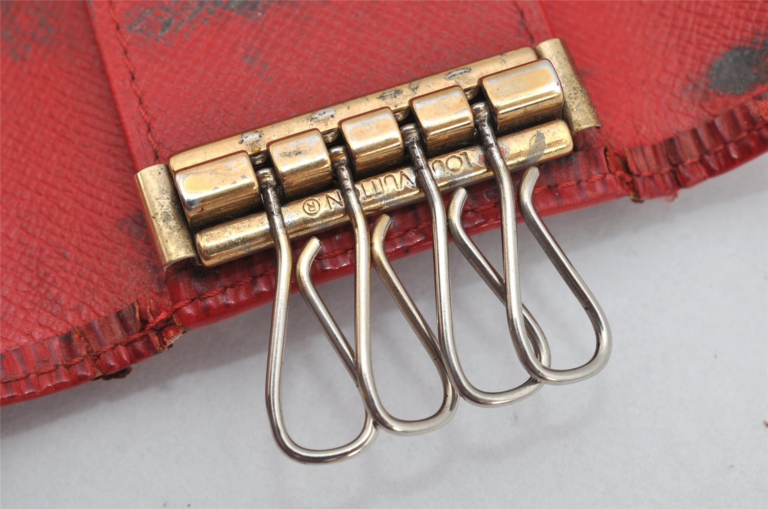 Authentic Louis Vuitton Epi Multicles 4 Key Case Red M63827 LV 1690K