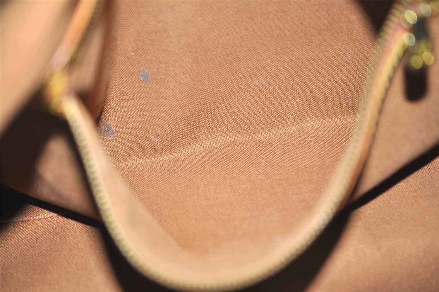 Authentic Louis Vuitton Monogram Batignolles Horizontal Tote Bag M51154 LV 1694J