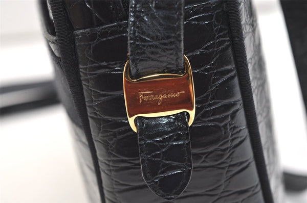 Authentic Salvatore Ferragamo Vara Shoulder Cross Bag Leather Navy Blue SF 1699K