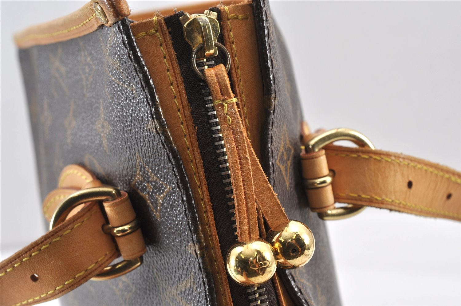 Authentic Louis Vuitton Monogram Popincourt Haut Shoulder Bag M40007 LV 1704K