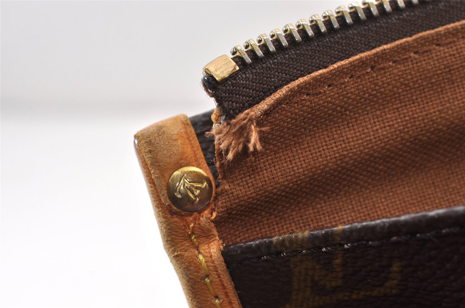 Authentic Louis Vuitton Monogram Popincourt Haut Shoulder Bag M40007 LV 1704K