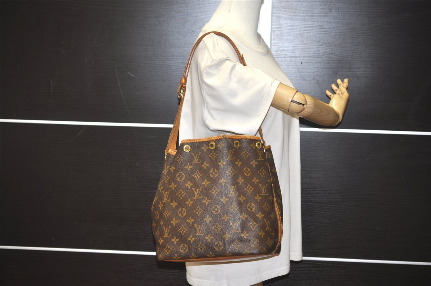 Auth Louis Vuitton Monogram Petit Noe M42226 Shoulder Drawstring Bag Junk 1714J