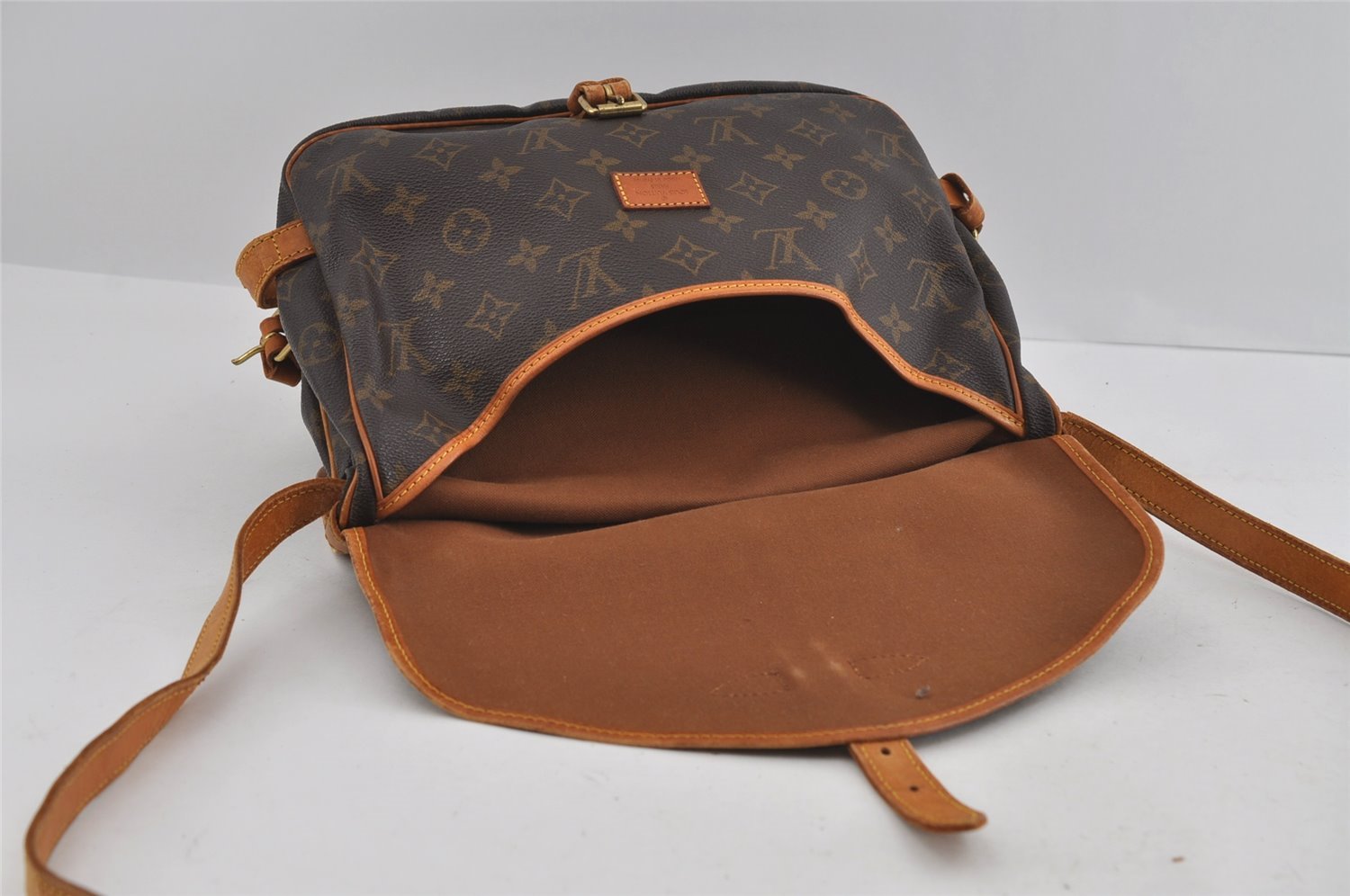 Authentic Louis Vuitton Monogram Saumur 30 Shoulder Cross Bag M42256 LV 1715I