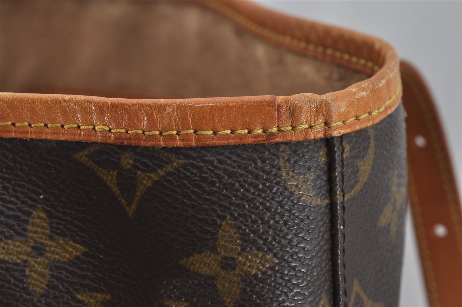 Authentic Louis Vuitton Monogram Bucket GM Shoulder Tote Bag M42236 Junk 1719J