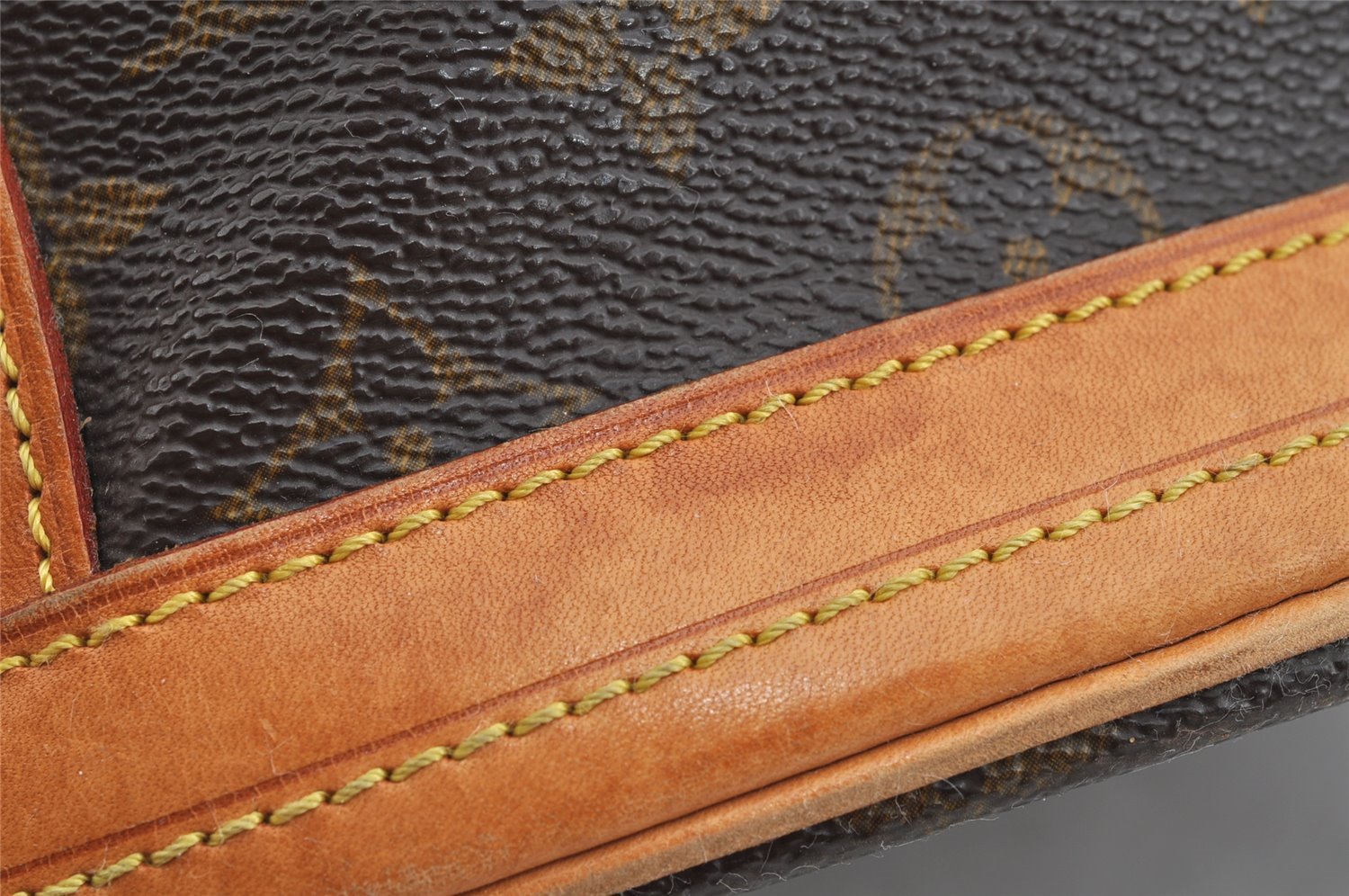 Authentic Louis Vuitton Monogram Bucket GM Shoulder Tote Bag M42236 Junk 1720I