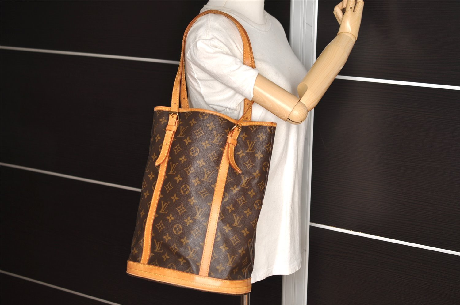 Authentic Louis Vuitton Monogram Bucket GM Shoulder Tote Bag M42236 Junk 1720I