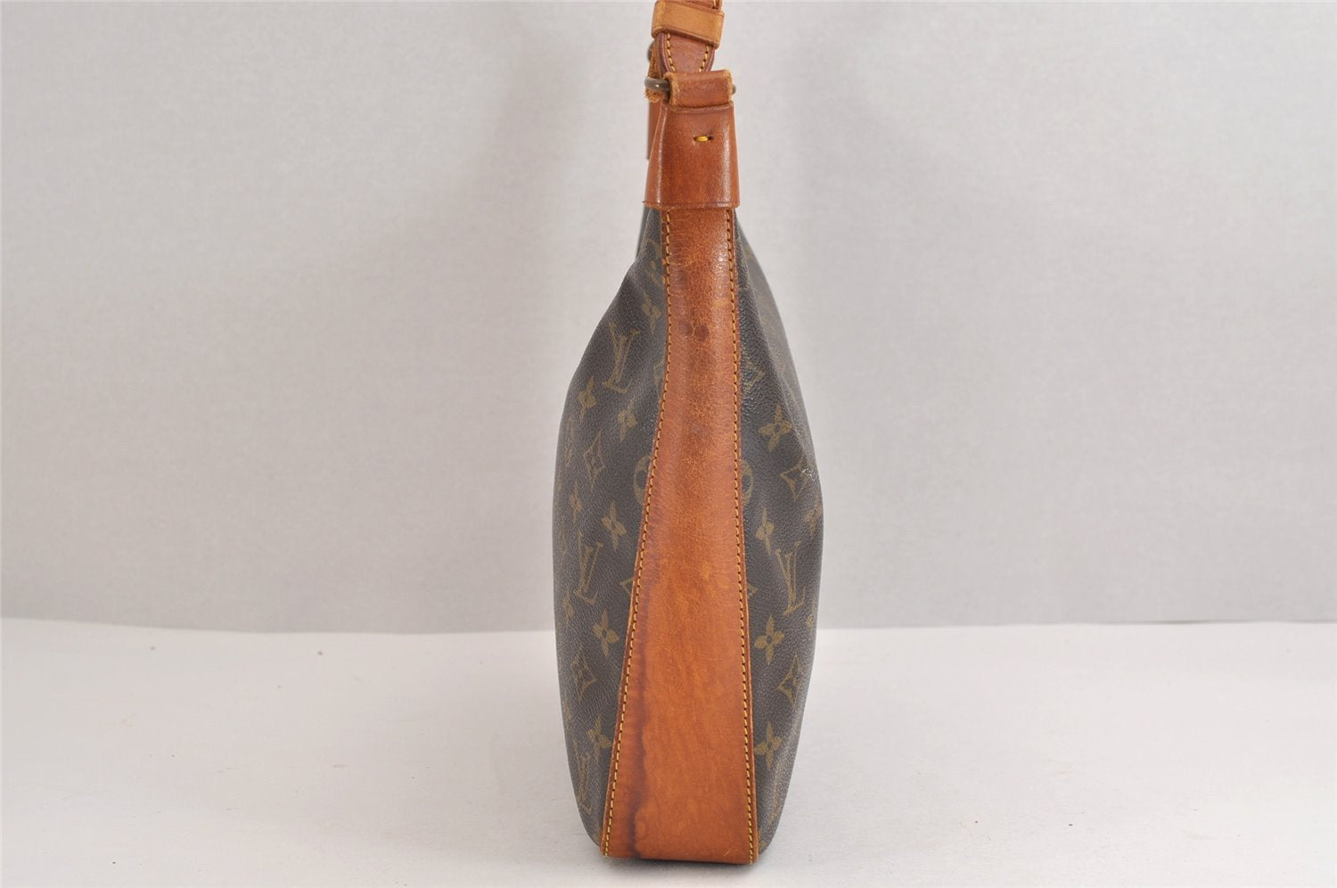 Authentic Louis Vuitton Monogram Boulogne 30 Shoulder Cross Bag Old Model 1721J